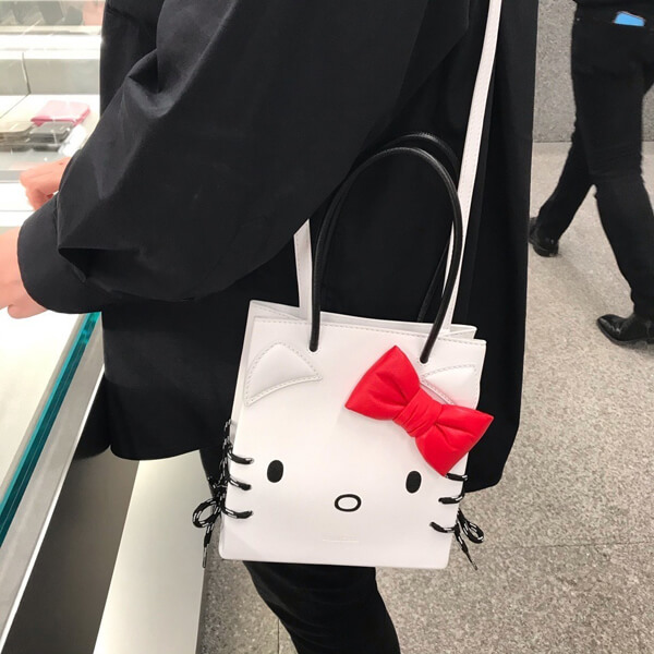 2020年人気新作超限定 バレンシアガコピー【バレンシアガ&Hello Kittyコラボ】Shopping Tote XXS